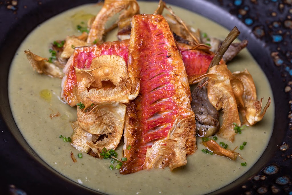 Restaurante La Tropical — Comida y bebida