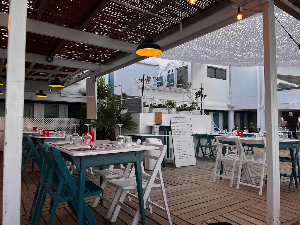 DONZELLA BEACH — Ambiente