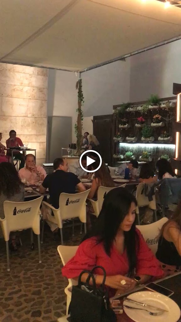 Antigua Bodega Los Llanos — Videos