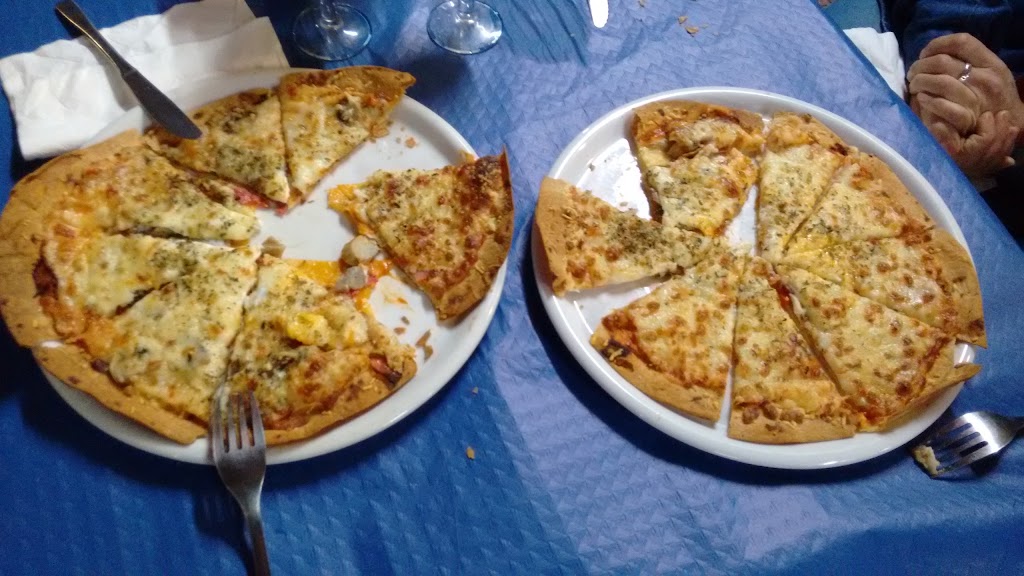 Esquina Bar — Comida y bebida