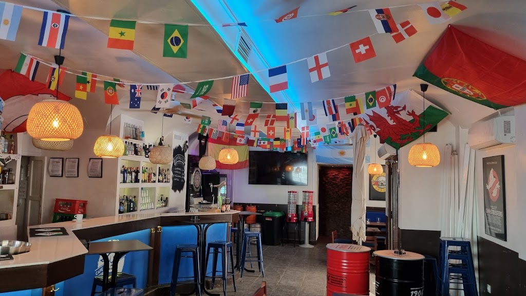 MEETING POINT Cafe- Bar