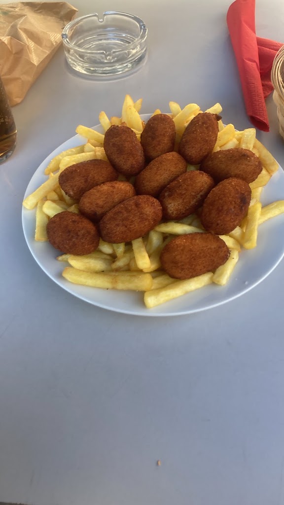 El picoteo — Comida y bebida