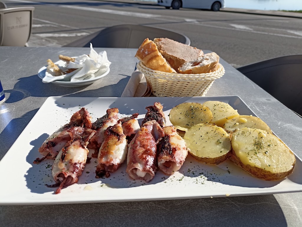 Bar O Paseo do Toulina — Comida y bebida