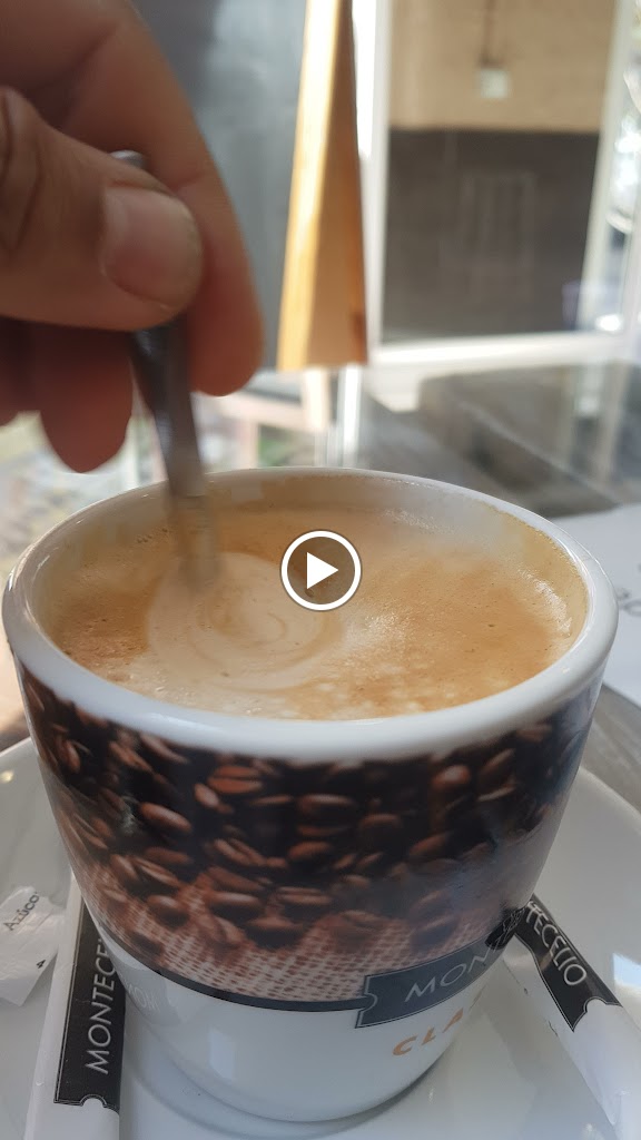 El Cafe de La Esquina — Videos