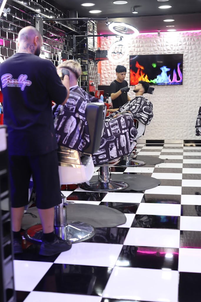 Brooklyn Barber Shop Alzira — Del propietario