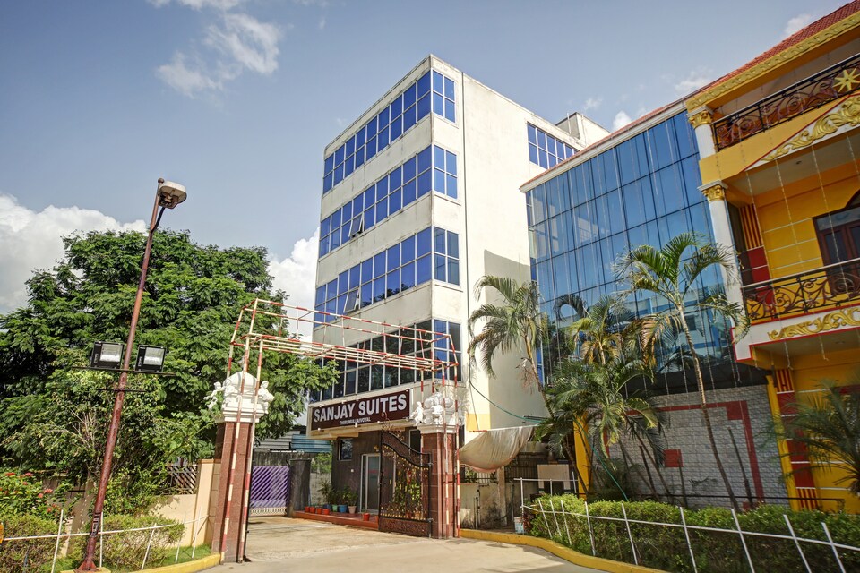 Oyo Flagship 81023 Sanjay Suites