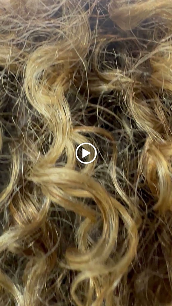 Cm Salon De Belleza CAROLINA MARTIN — Videos