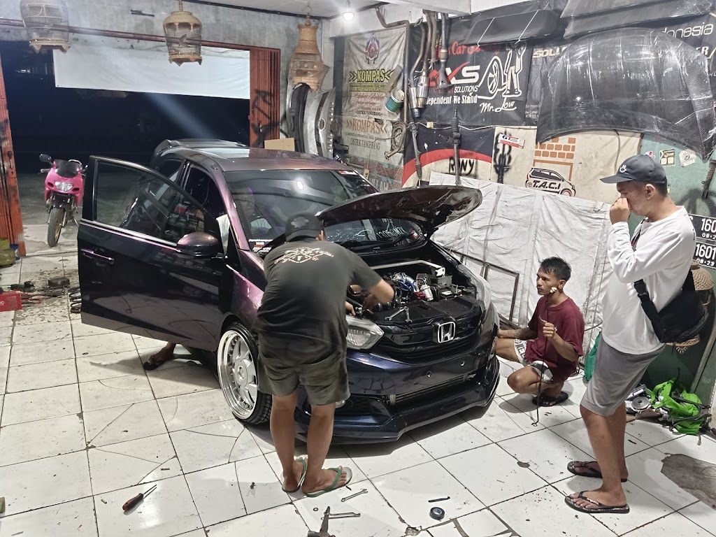 TANGERANG ROLL FENDER