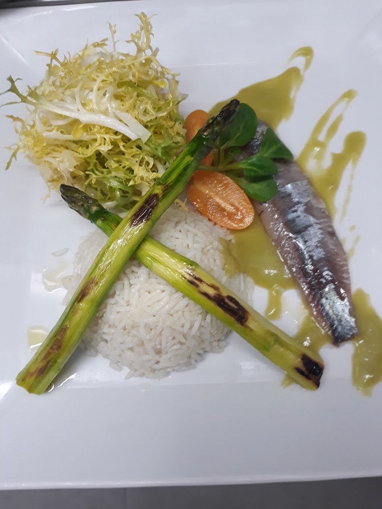 Restaurante Artola — Comida y bebida