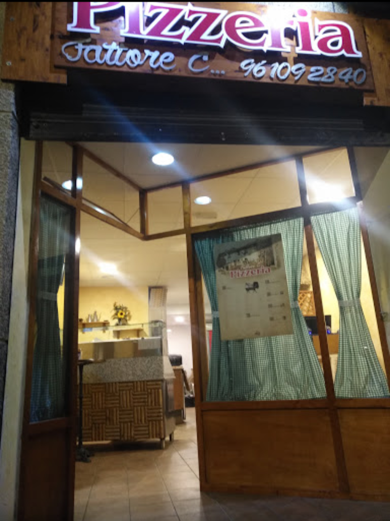 Pizzeria Fattore C — Del propietario