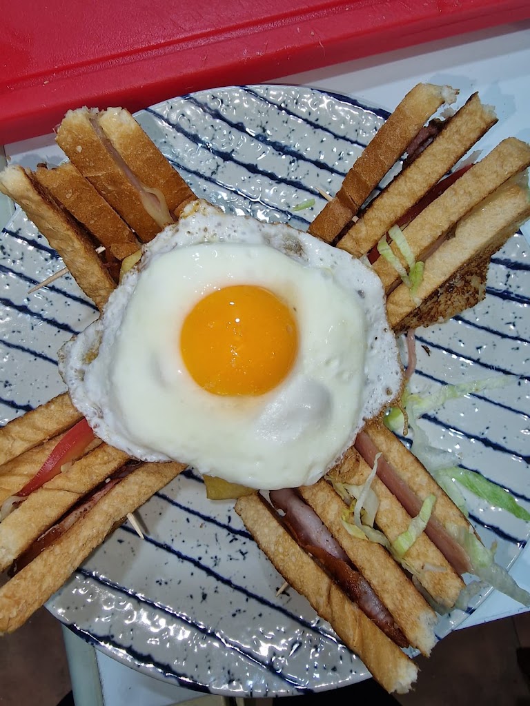 J LOUNGE BAR — Comida y bebida