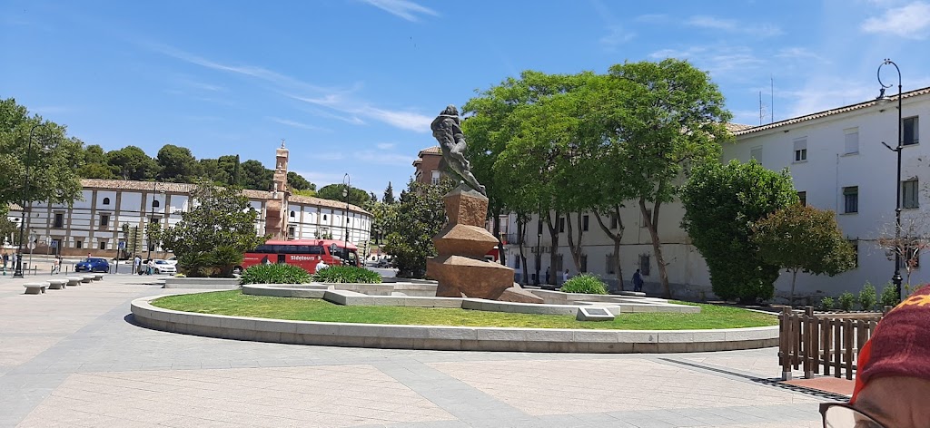 Av. Pio XII, 1 Garage