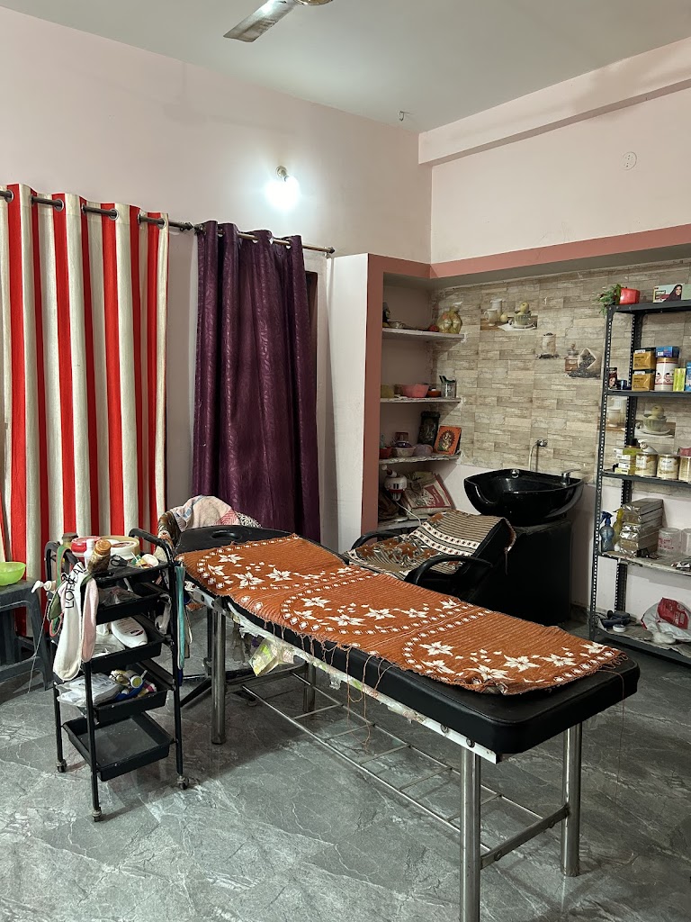Riya Beauty Parlour