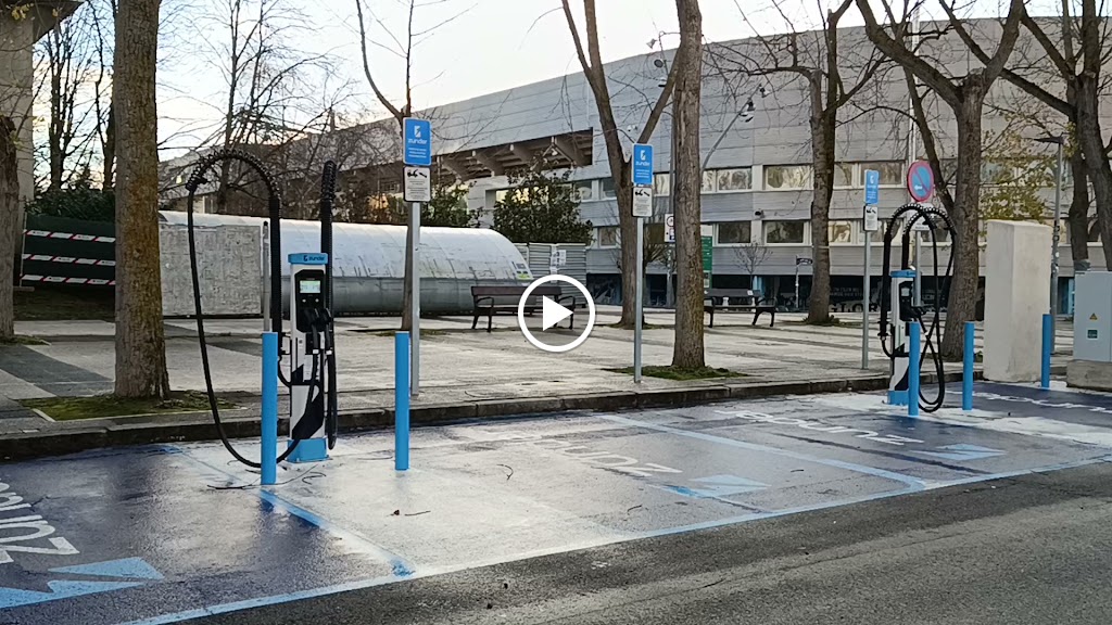 Zunder Estacion de carga — Videos
