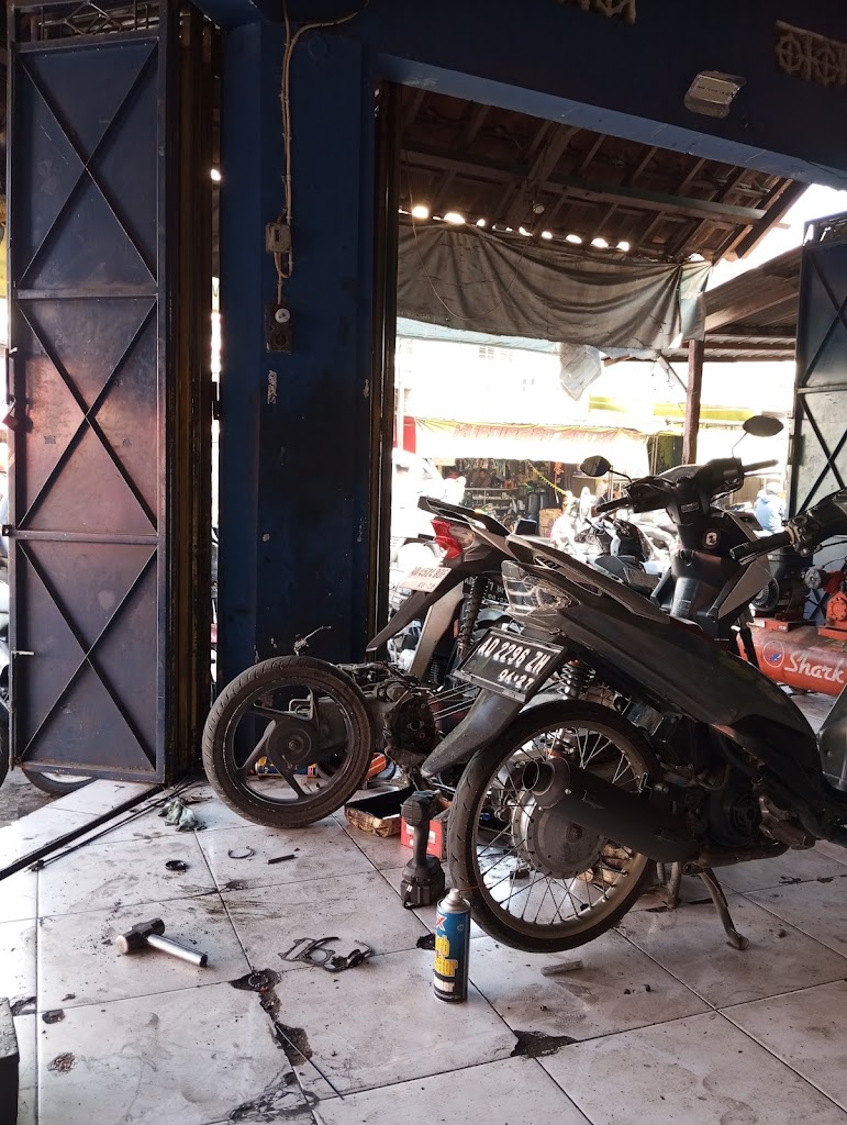Bengkel Kurniawan Motor