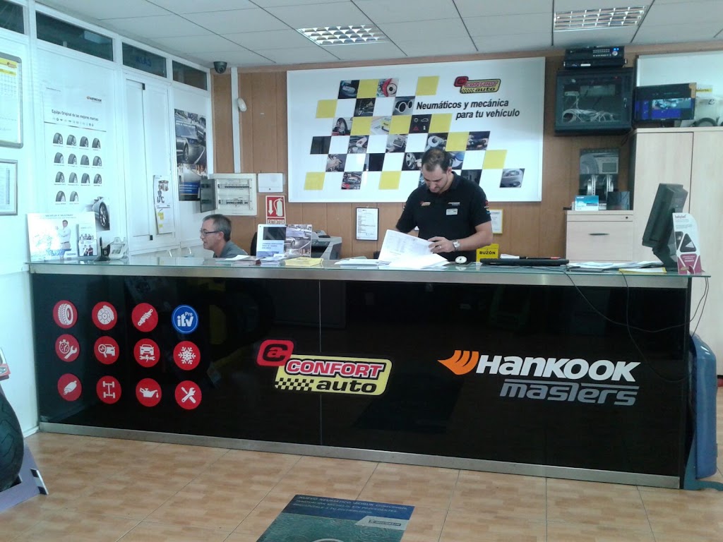 Confortauto Mecanica - Neumaticos Soledad — Interior