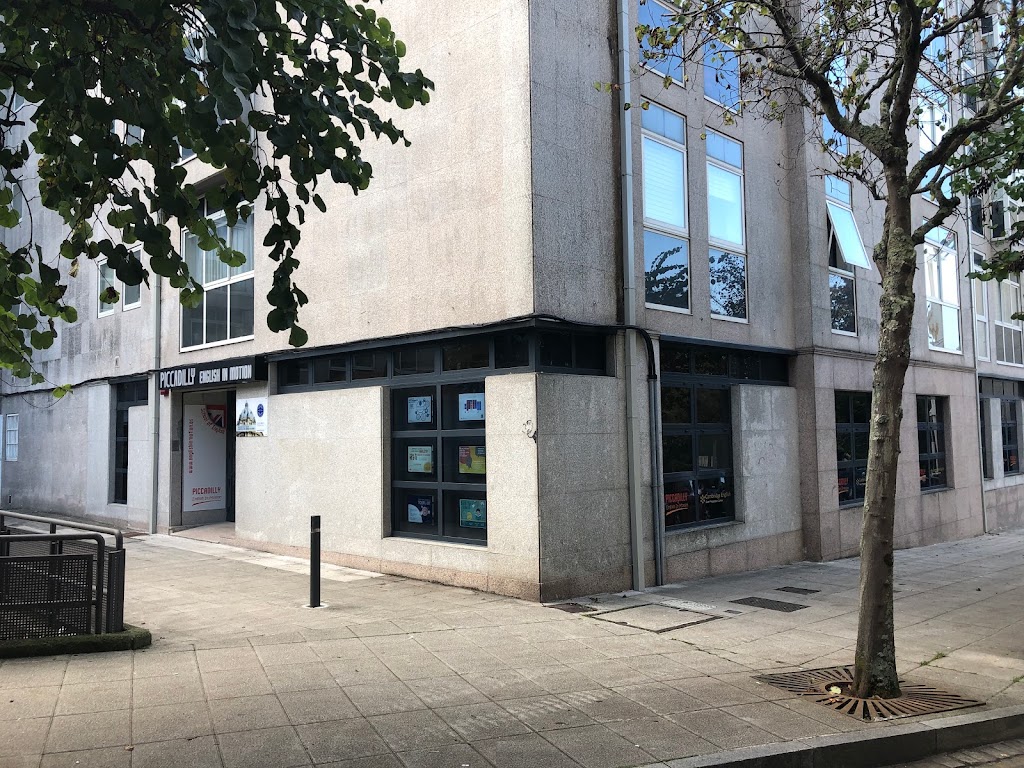 Piccadilly English In Motion-Academia de ingles en Santiago de Compostela — Del propietario