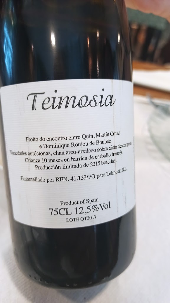 Casa Maruxa — Vino