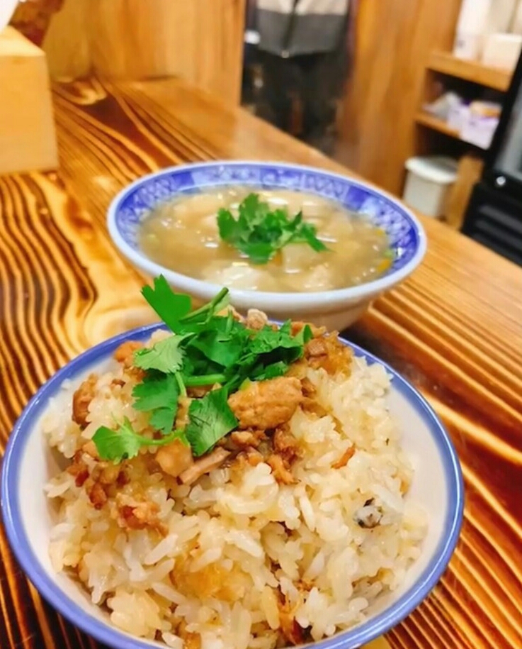 二馨油飯 的照片