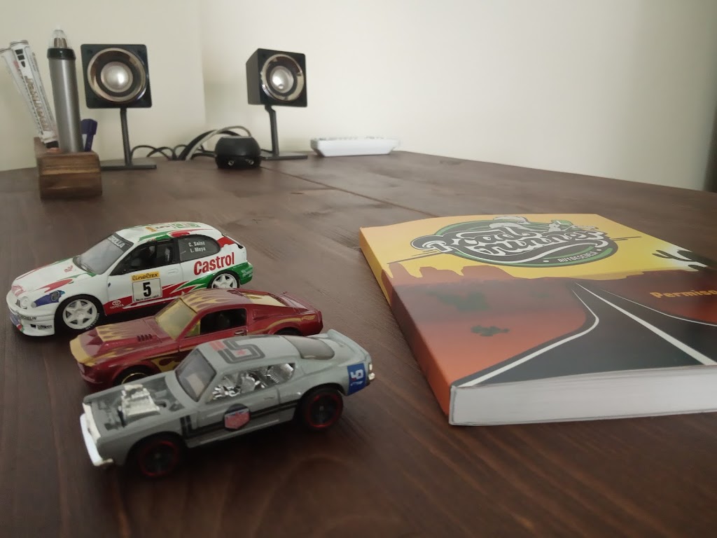 Autoescuela Road Runner — Automovil