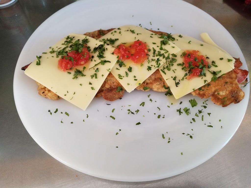 BAR CAFETERIA EL PASEO — Del propietario