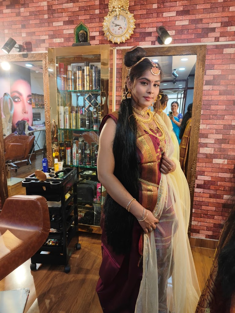 Loveliy Beauty Parlour