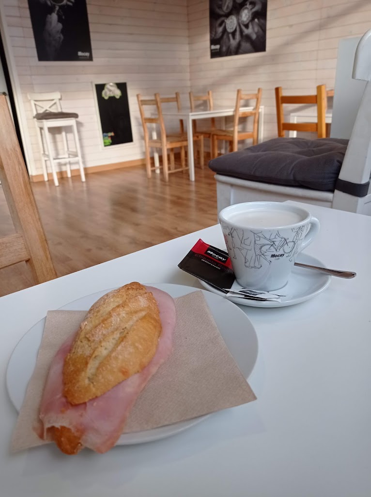 Cafeteria el Raco — Comida y bebida