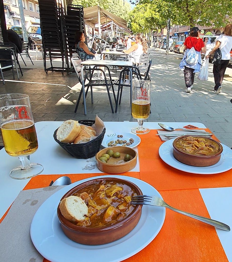 Bar Petit Marc — Comida y bebida