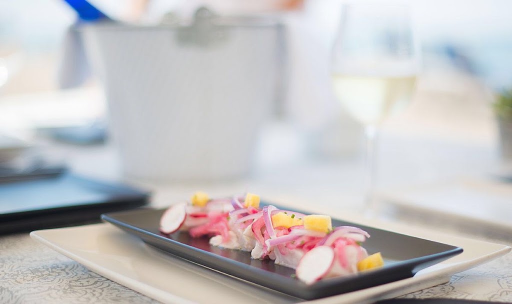 CheChe Restaurant — Comida y bebida