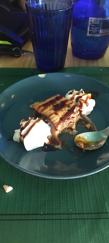 Cafeteria Cerveceria Oceano — Comida y bebida