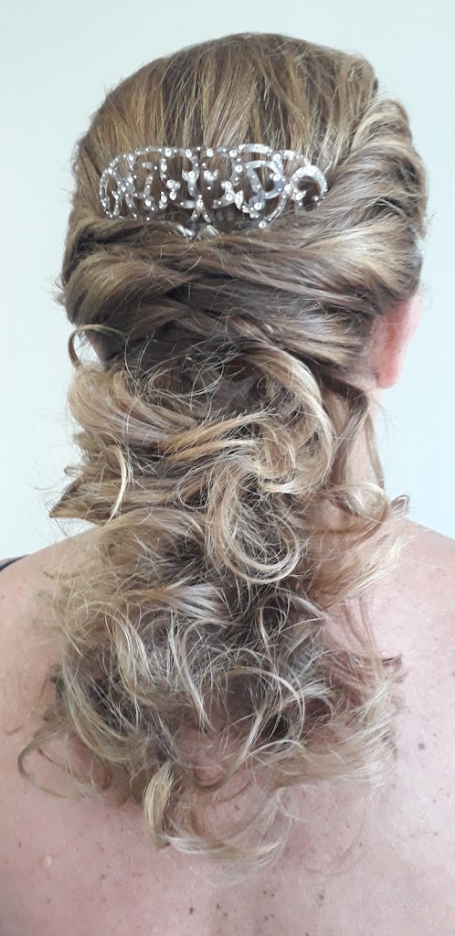 Taina Peluqueria & Organic — Peinado