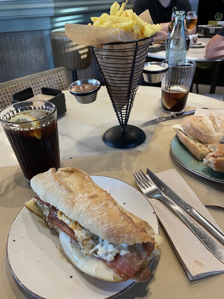 Madia Leva — Baguette