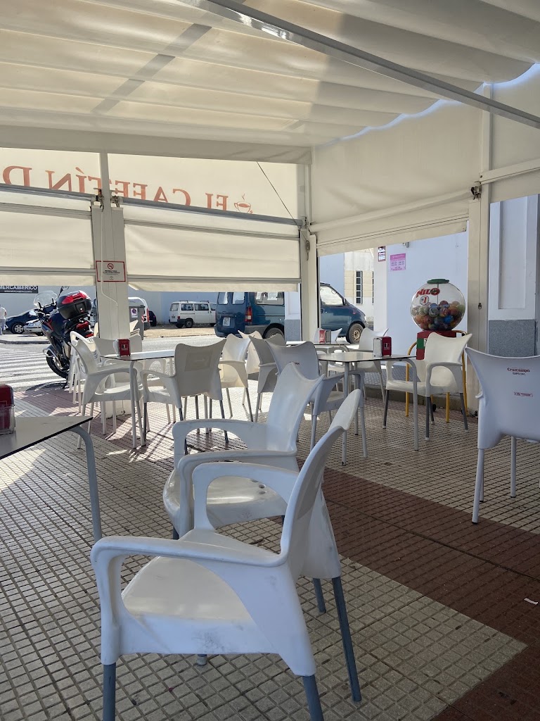 Cafeteria El cafetin de Alba — Ambiente