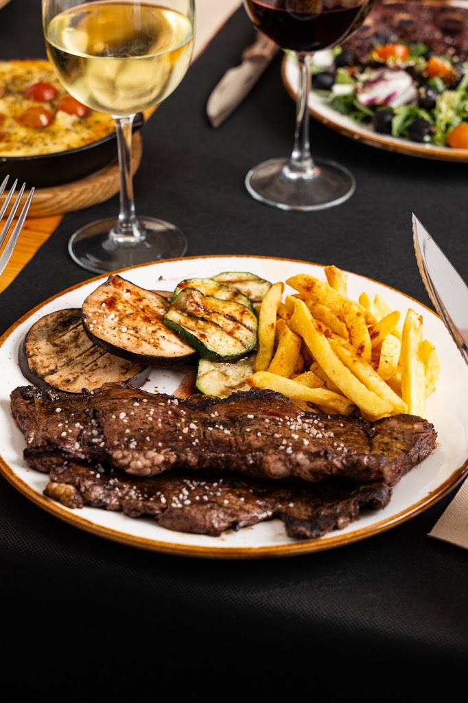 PINAMAR BEACH — Comida y bebida