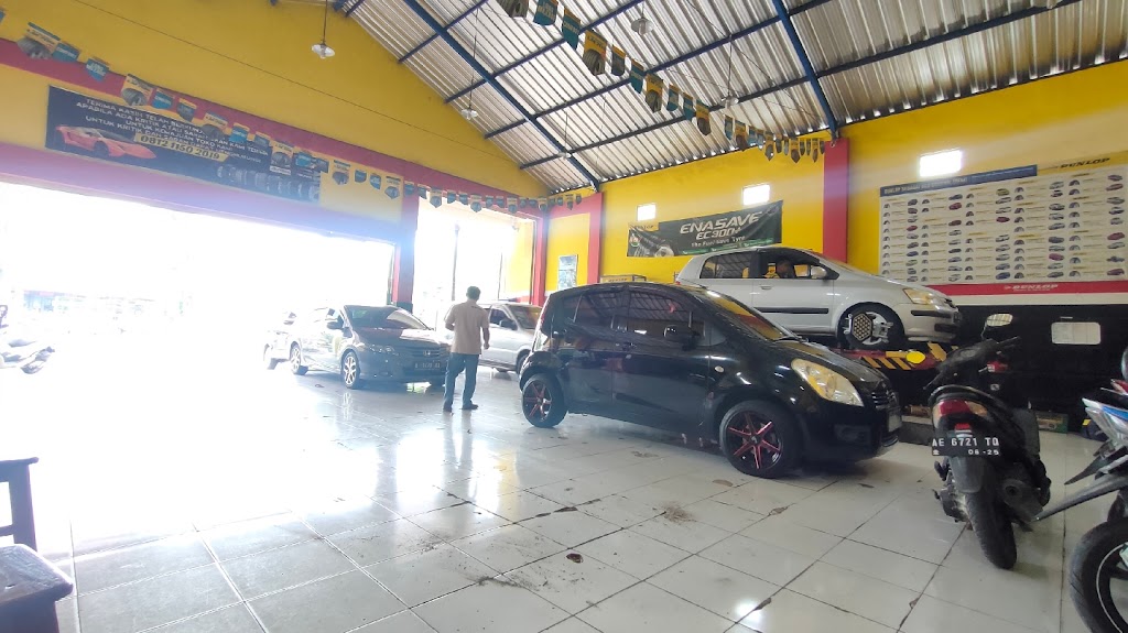 Masuka Tires Ponorogo (Maju Ban) - Toko Ban Mobil, Oli, Spooring Balancing Ponorogo