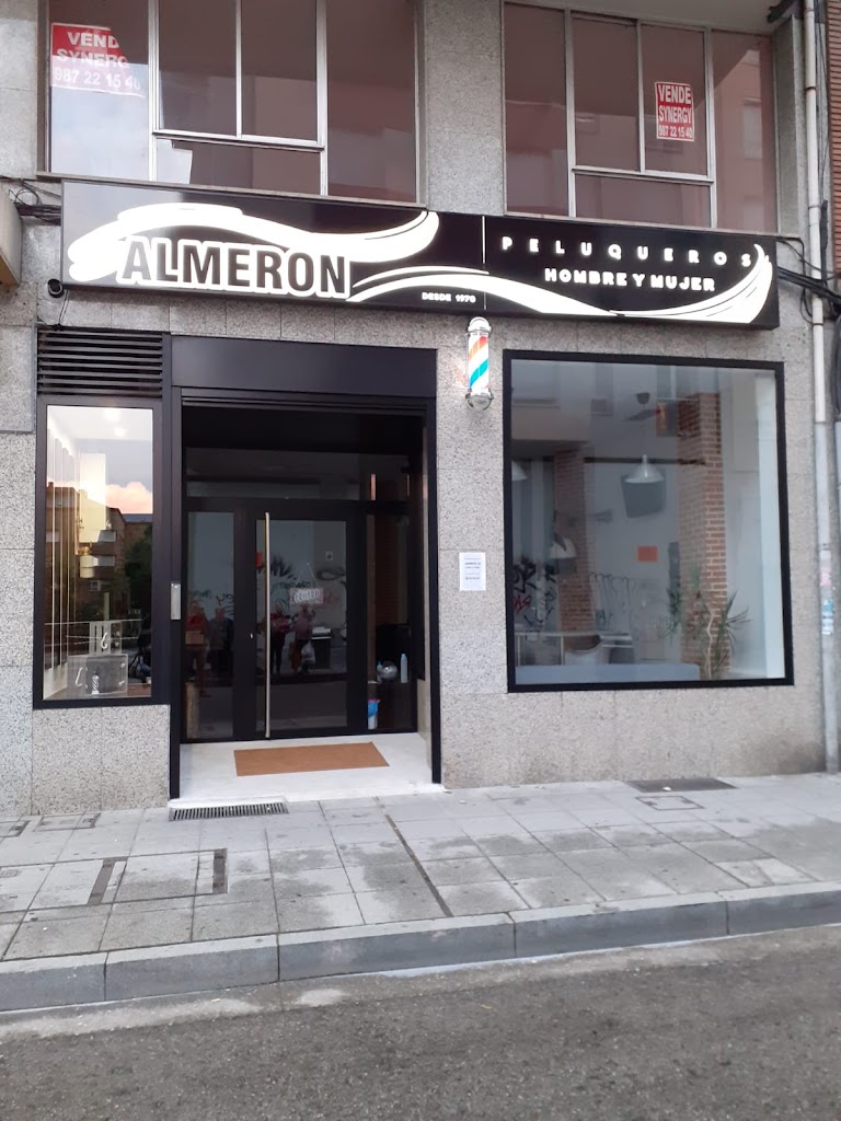 Salmeron Peluqueros — Exterior
