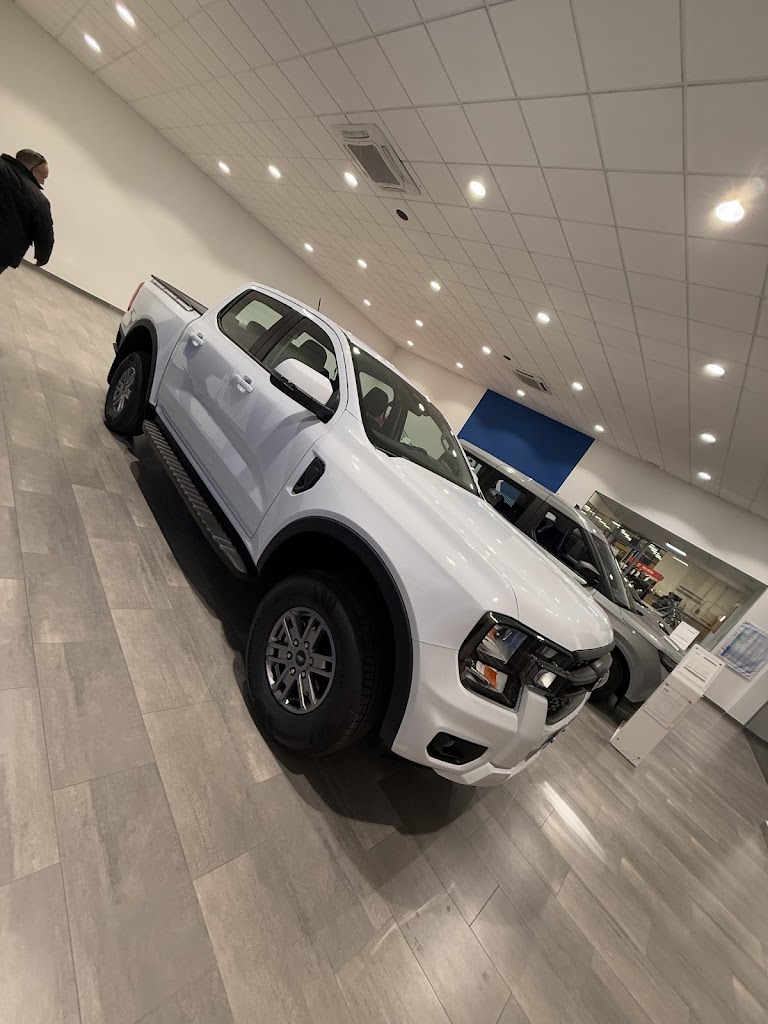 Concesionario Oficial Ford | Perez Marin Motor — Interior