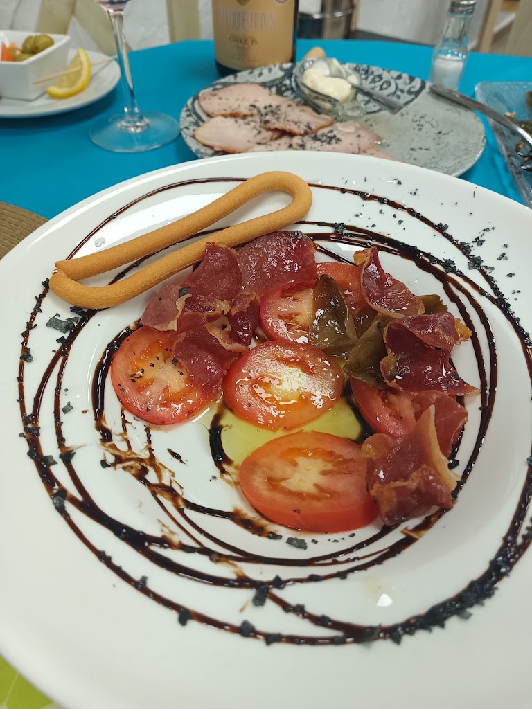 Bar REY — Comida y bebida