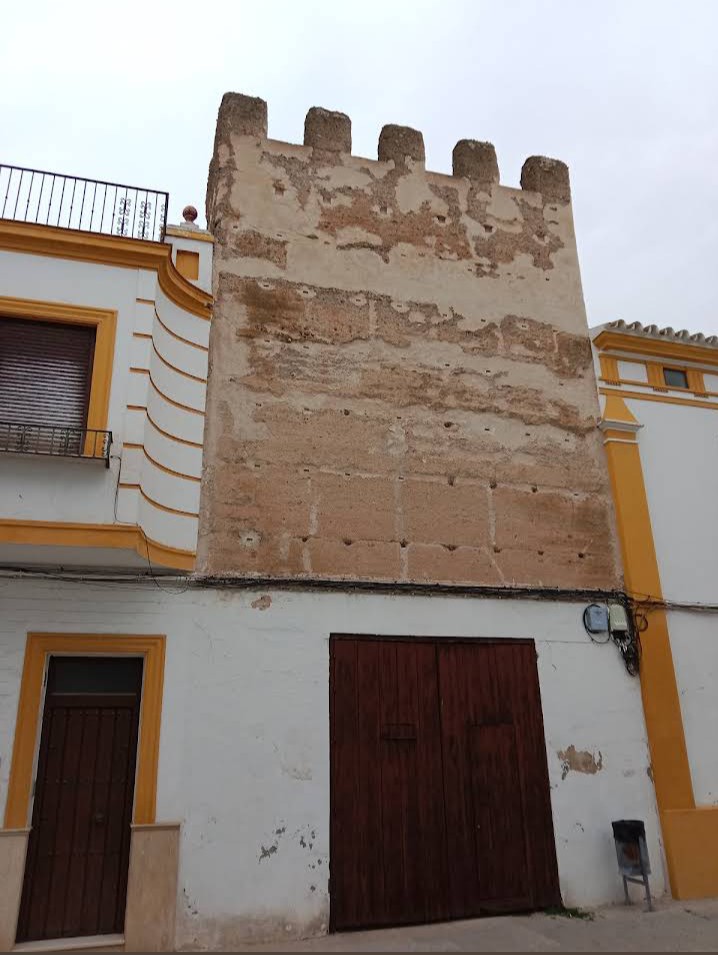 Torre del frente sureste del recinto amurallado Marchena, Sevilla.