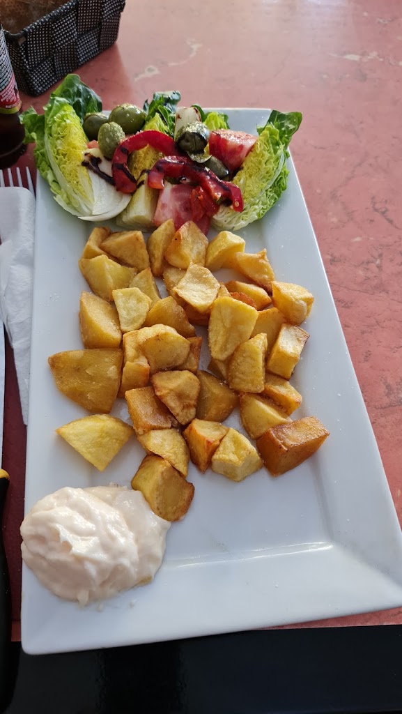 Bar Acuario — Comida y bebida