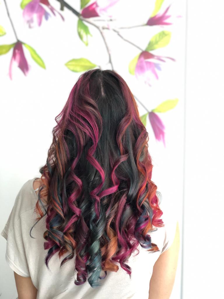 Peluqueria y Estetica Pels Pels — Peinado