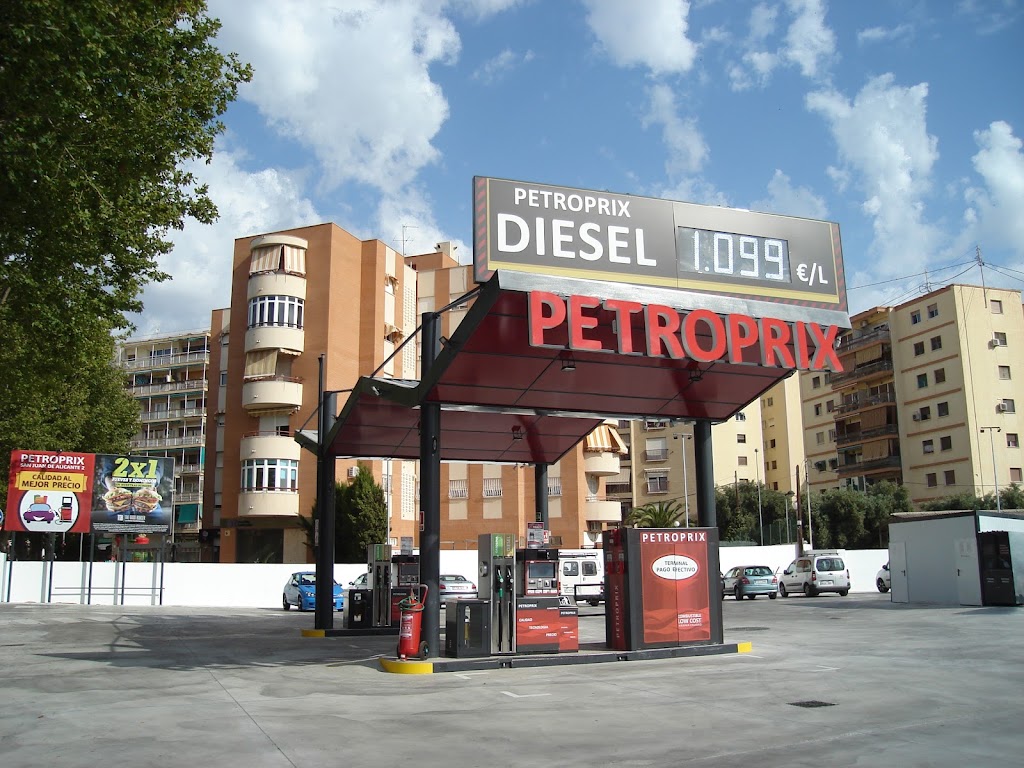 Petroprix — Exterior
