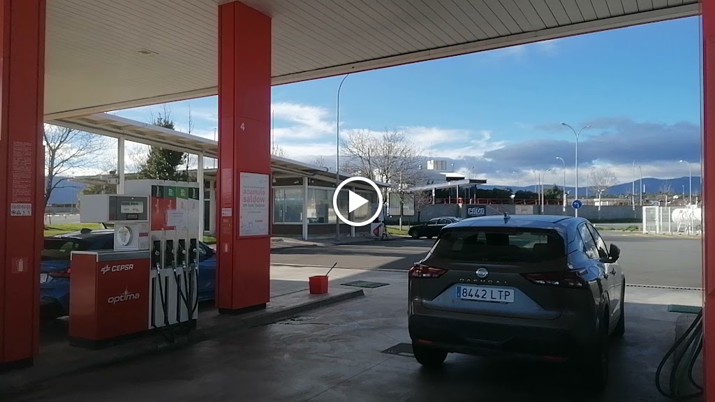 Estacion de servicio Cepsa — Videos