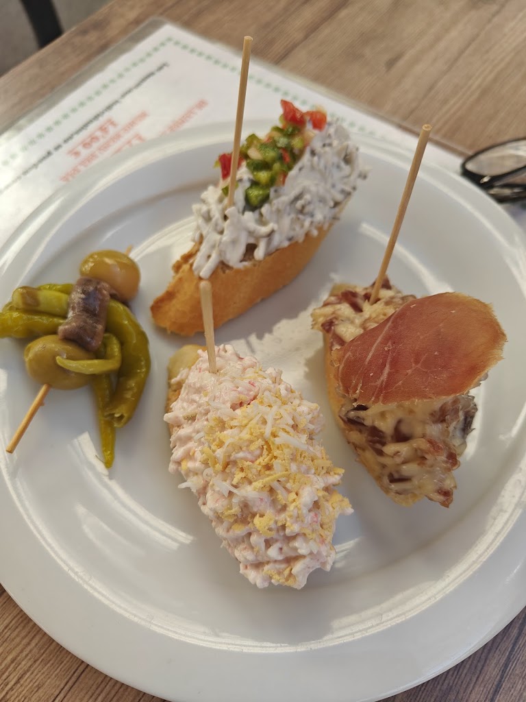 Donostiarra Sant Pere de Ribes — Comida y bebida