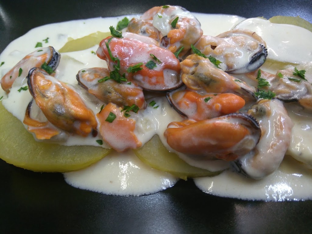 Fila Cordon Restaurante — Comida y bebida