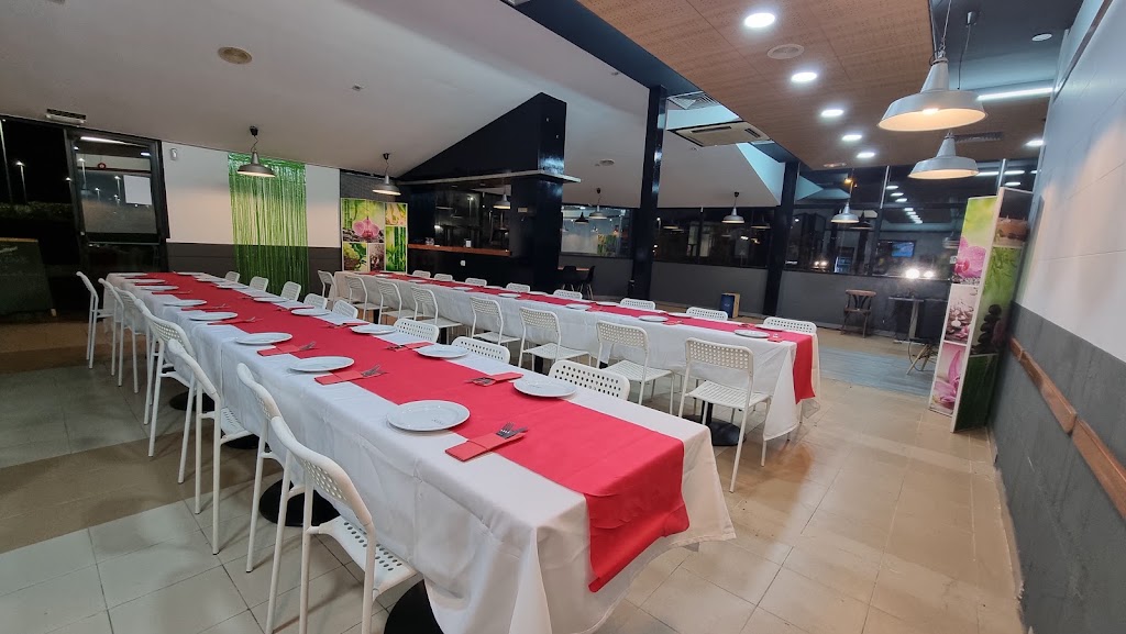 KM8 Cafeteria Restaurante — Ambiente