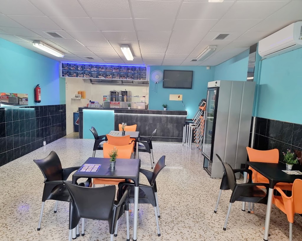 Cascabel Kebab & Burger — Ambiente