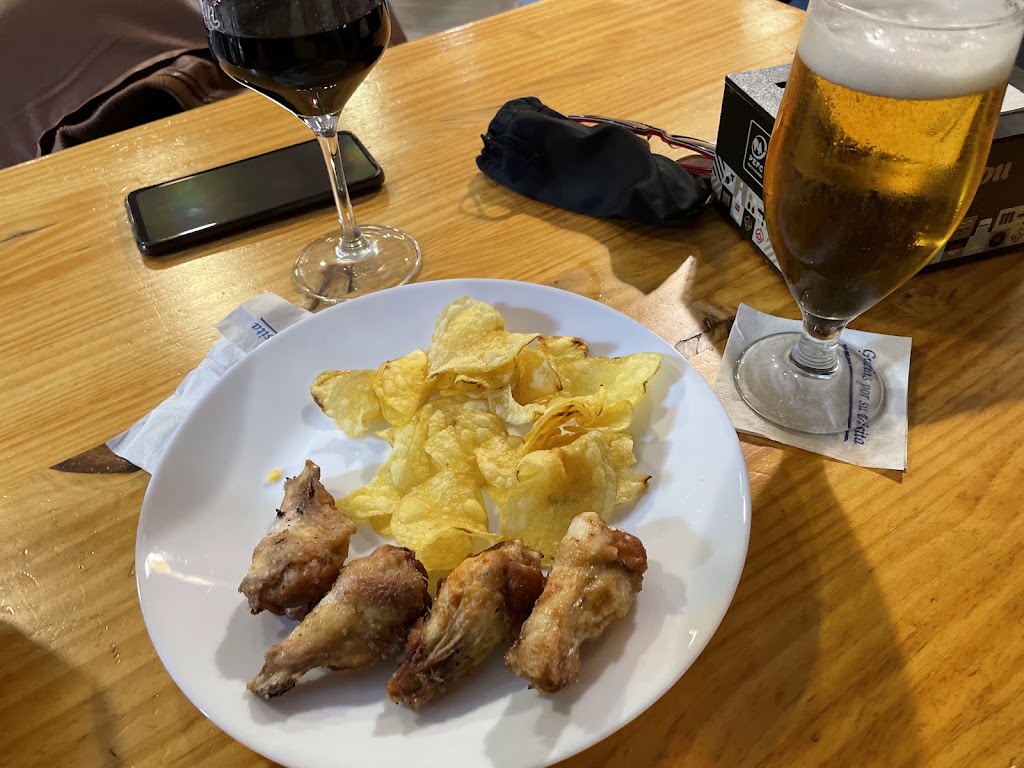 Doncel Cafe — Comida y bebida