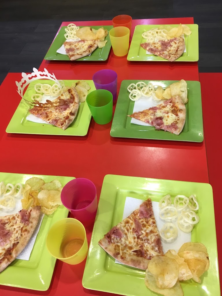 Pizzeria "El Raco dels PEQUES" — Comida y bebida