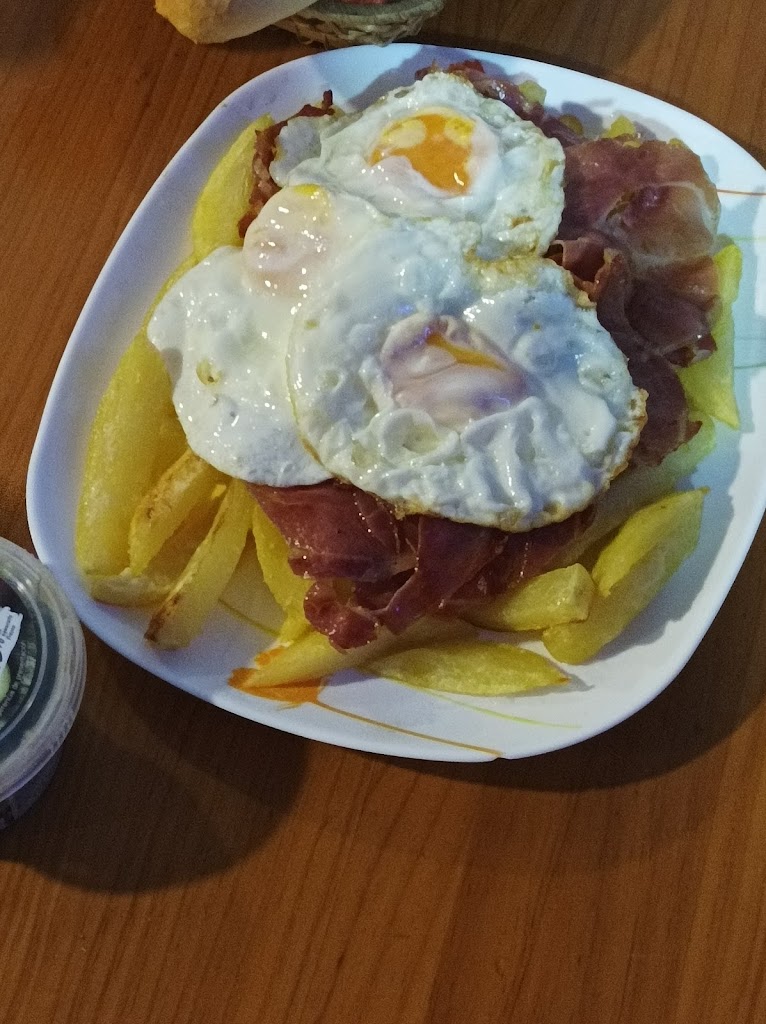 Bar Sertori — Comida y bebida